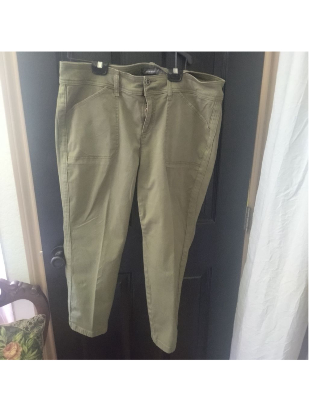 NWOT Plus Size Torrid Pants